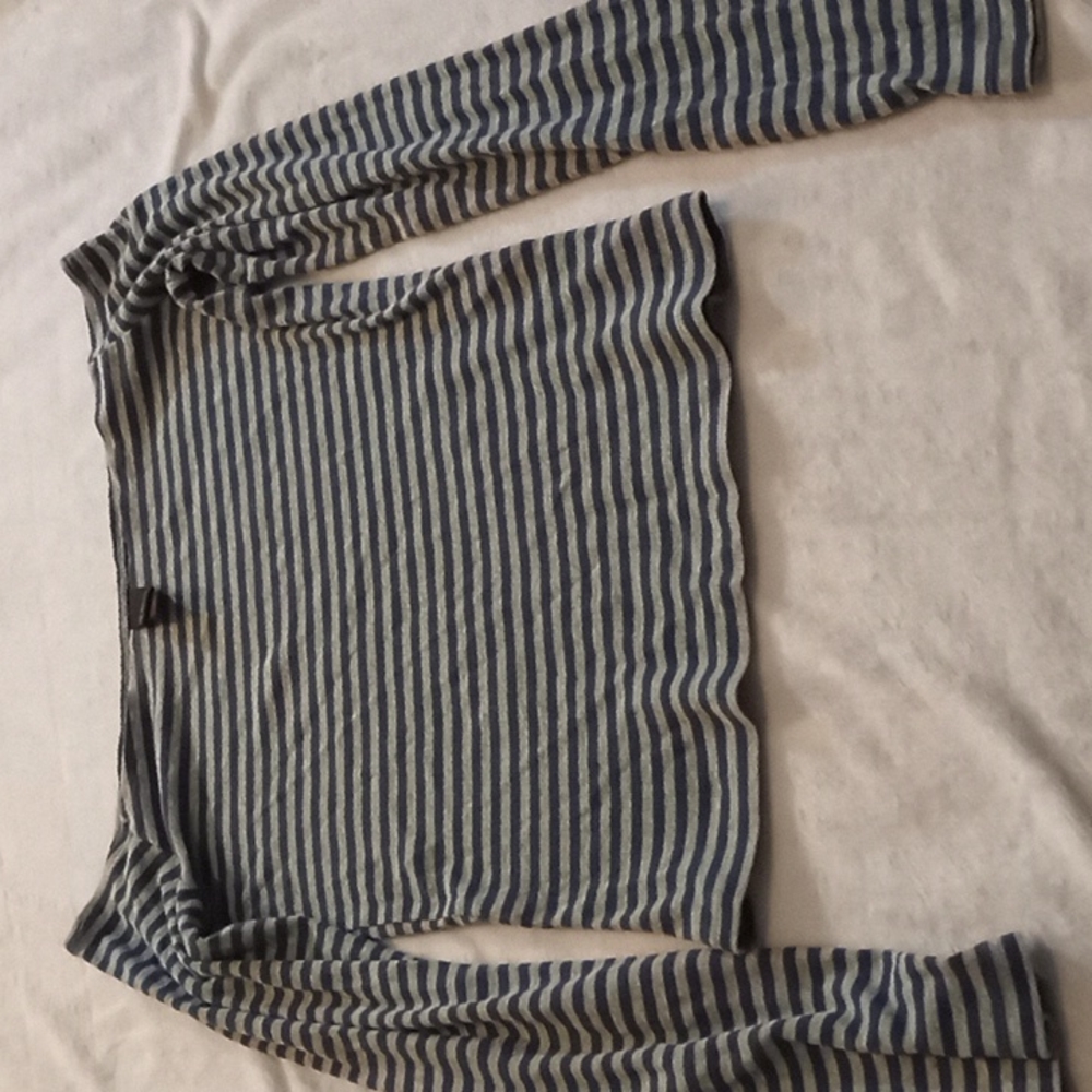 Long sleeve off the shoulder crop top